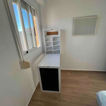 Beautiful 8 Minutes From The Beach, With River Views Apartment
